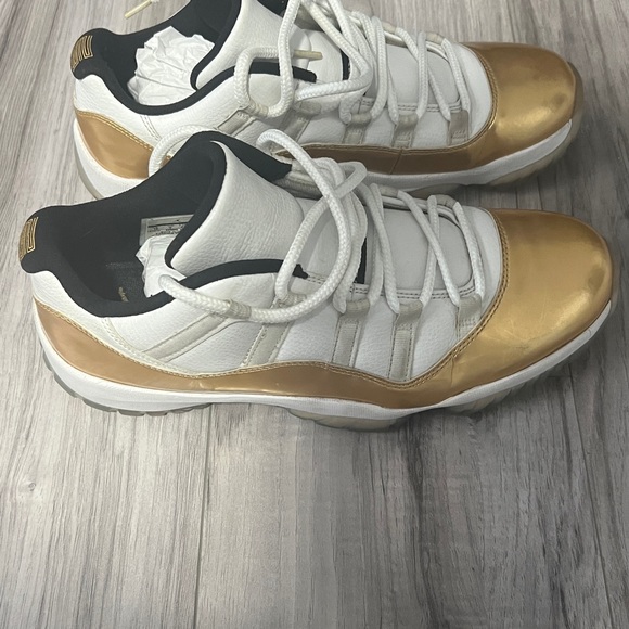 Jordan 11 Low Closing Ceremony - Picture 3 of 3